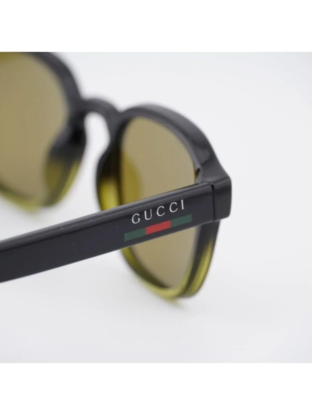 Gucci GG2106S 003 Sunglasses Black/Green Square Frame, Green Lenses